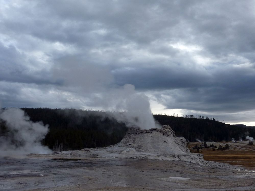 Yellowstone Old faithfull et ses environs (57).JPG